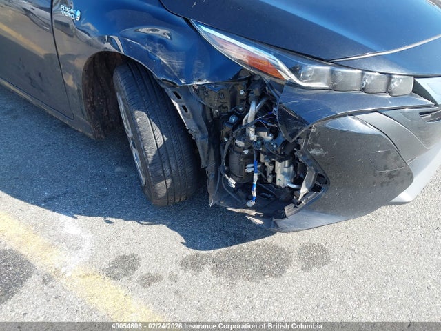 JTDKARFP5L3136075 Toyota Prius