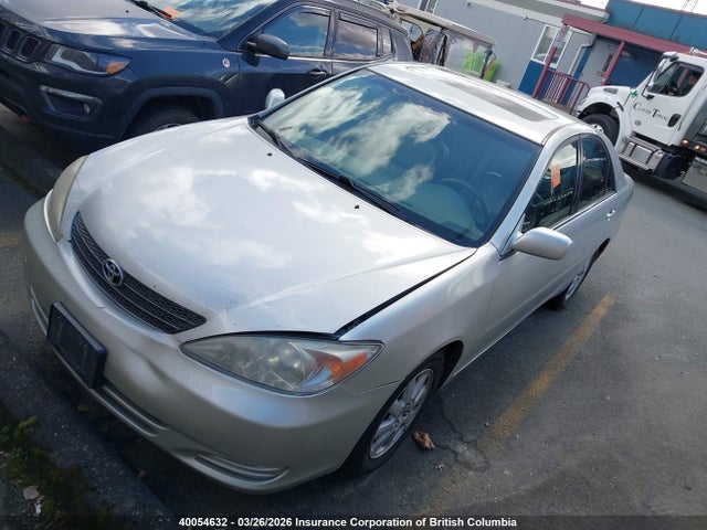40054632 :رقم المزاد ، JTDBE30K820002207 vin ، 2002 Toyota Camry مزاد بيع