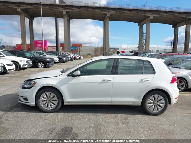 3VWG57AU2MM013875 Volkswagen Golf