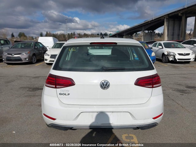 3VWG57AU2MM013875 Volkswagen Golf