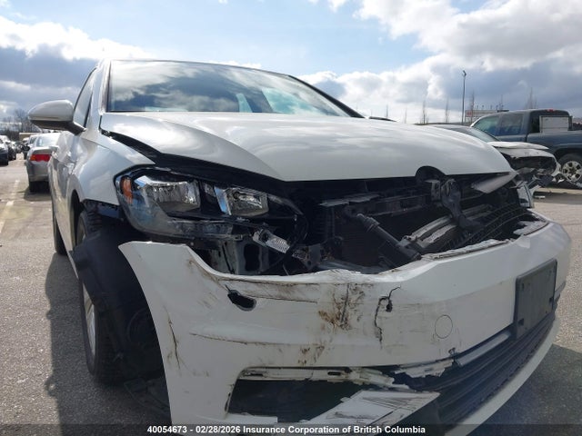 3VWG57AU2MM013875 Volkswagen Golf