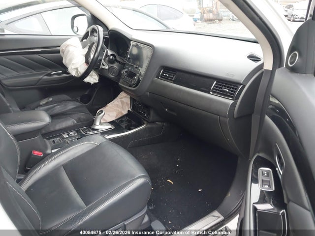 JA4J24A54JZ614590 Mitsubishi Outlander Se/gt