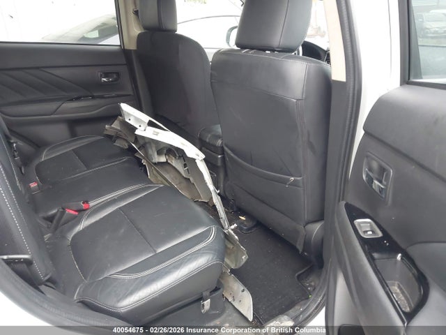JA4J24A54JZ614590 Mitsubishi Outlander Se/gt