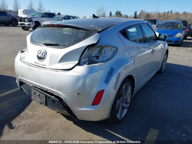 2013 Hyundai Veloster მანქანა იყიდება აუქციონზე, vin: KMHTC6AD2DU125200, აუქციონის ნომერი: 40054732