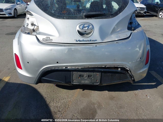 2013 Hyundai Veloster მანქანა იყიდება აუქციონზე, vin: KMHTC6AD2DU125200, აუქციონის ნომერი: 40054732