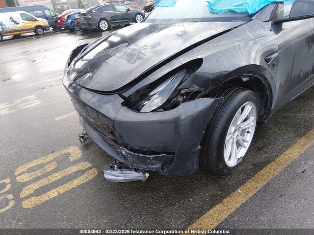 7SAYGDEE3RF989326 Tesla Model Y