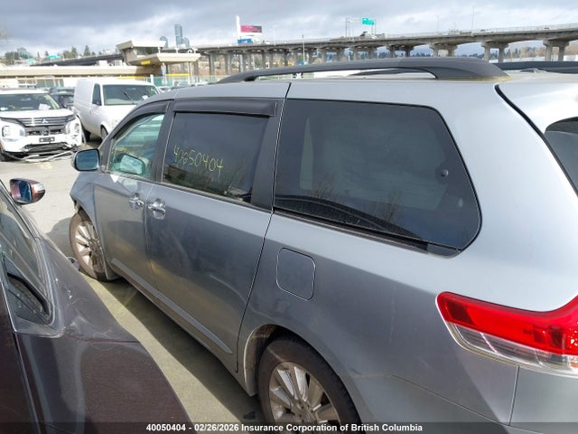 5TDYK3DCXES455946 Toyota Sienna Xle/limited