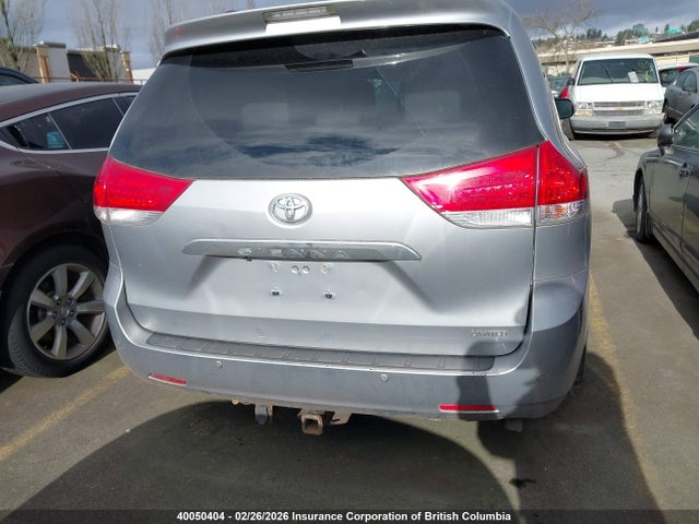 5TDYK3DCXES455946 Toyota Sienna Xle/limited