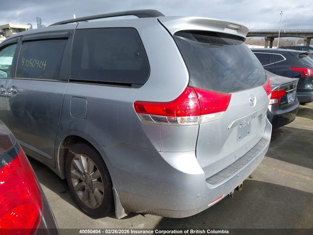 5TDYK3DCXES455946 Toyota Sienna Xle/limited