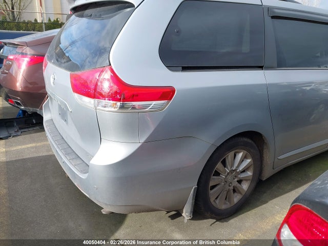 5TDYK3DCXES455946 Toyota Sienna Xle/limited