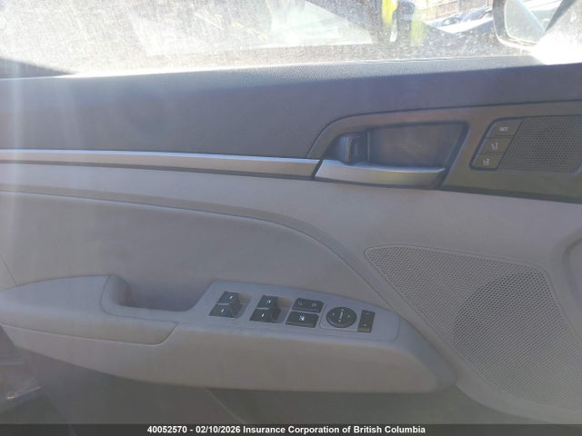 KMHD84LF1HU220071 Hyundai Elantra Se/value/limited