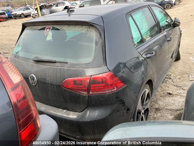 3VW4T7AU2FM073649 Volkswagen GTI