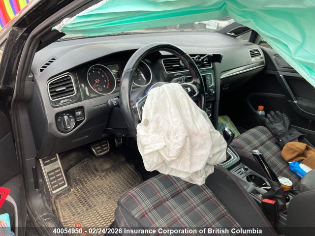 3VW4T7AU2FM073649 Volkswagen GTI