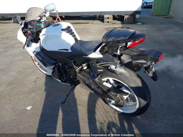 Suzuki GSX-R600 2019 JS1GN7FA0K7100631 Image 3