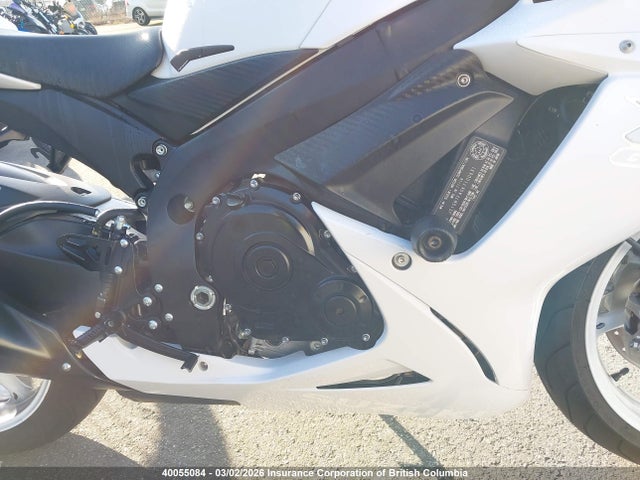 Suzuki GSX-R600 2019 JS1GN7FA0K7100631 Image 8