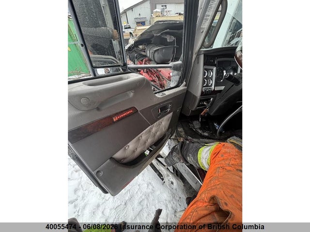 Продажа на аукционе авто 2015 Kenworth , vin: 1XKAD49X5ER965279, номер лота: 40055474