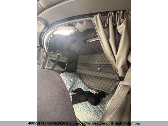 Продажа на аукционе авто 2015 Kenworth , vin: 1XKAD49X5ER965279, номер лота: 40055474