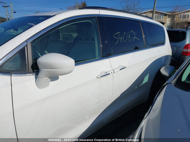 Chrysler Pacifica Hybrid Touring 2020 2C4RC1H74LR127494 Image 14