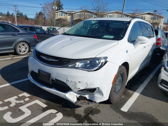 Chrysler Pacifica Hybrid Touring 2020 2C4RC1H74LR127494 Image 2