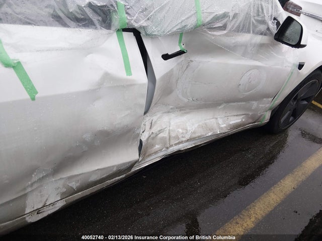 5YJ3E1EA8NF208982 Tesla MODEL 3