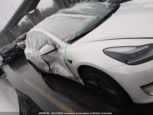 5YJ3E1EA8NF208982 Tesla MODEL 3