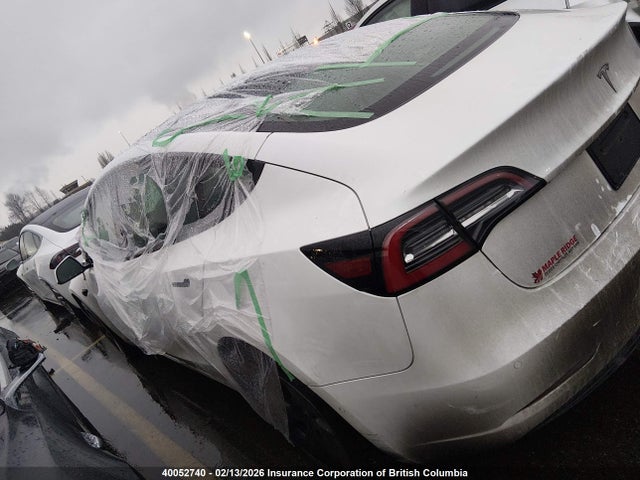 5YJ3E1EA8NF208982 Tesla MODEL 3