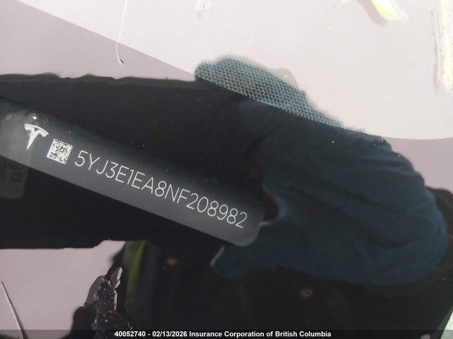 5YJ3E1EA8NF208982 Tesla MODEL 3