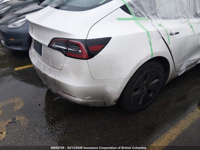 5YJ3E1EA8NF208982 Tesla MODEL 3