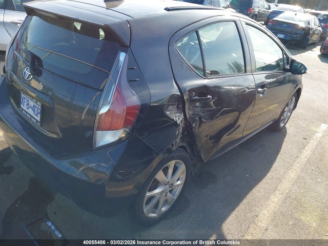 JTDKDTB38G1118775 Toyota Prius C Technology