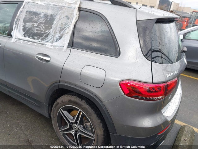 W1N4M4HB7PW304736 Mercedes-Benz Glb 250 4matic