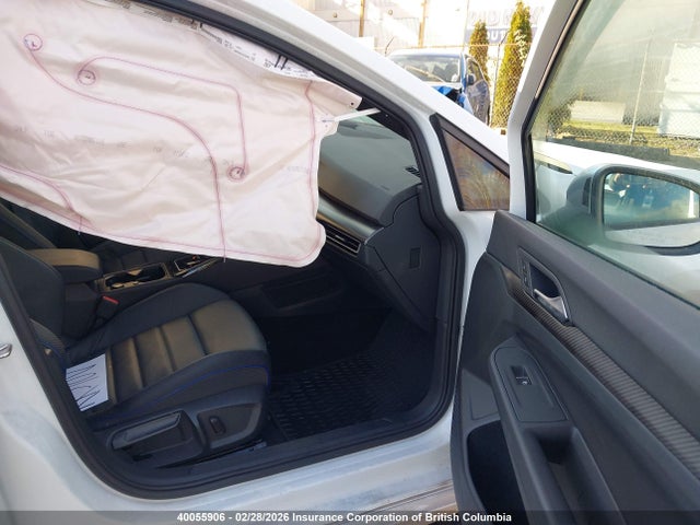 WVWEB7CD6RW180876 Volkswagen Golf