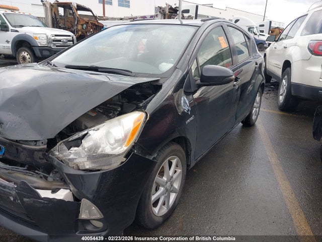 JTDKDTB39E1571008 Toyota PRIUS C