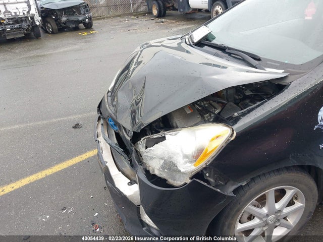 JTDKDTB39E1571008 Toyota PRIUS C