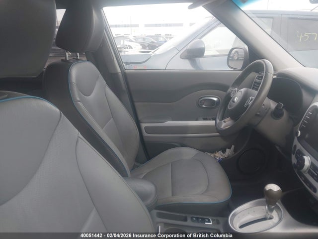 KNDJR3AE2J7033774 KIA Soul Ev +
