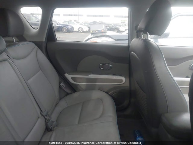 KNDJR3AE2J7033774 KIA Soul Ev +