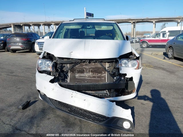 2C4RDGDG9GR103705 Dodge Grand Caravan Crew
