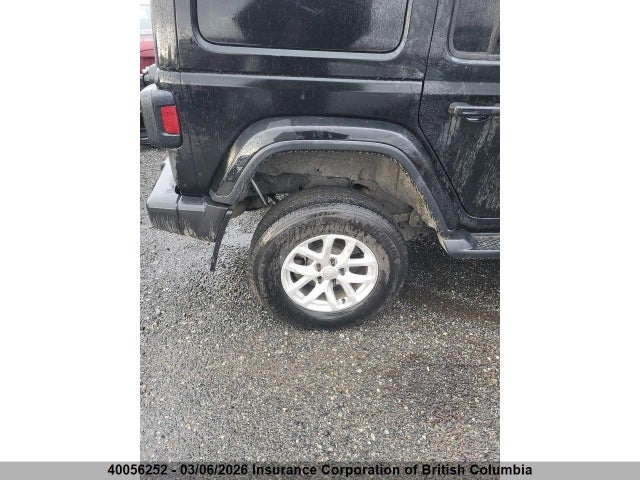 1C4HJXEG3PW574226 Jeep Wrangler Sahara