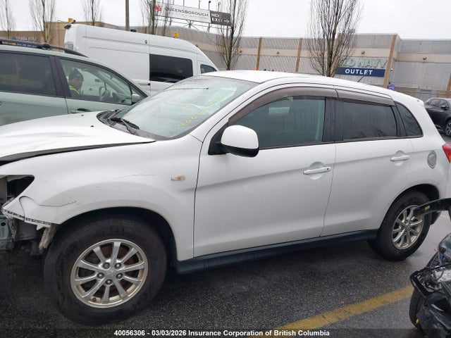 Mitsubishi RVR 2015 4A4AH3AU9FE601038 Image 15