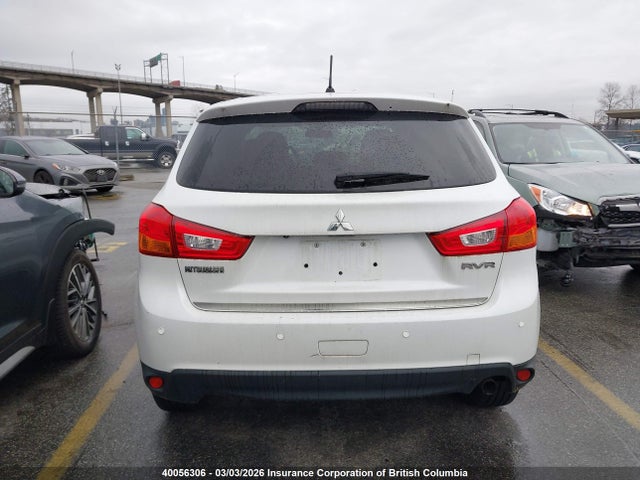 Mitsubishi RVR 2015 4A4AH3AU9FE601038 Image 17