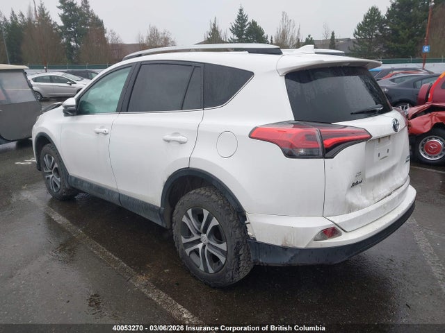 2T3BFREV0GW473953 Toyota RAV4 LE
