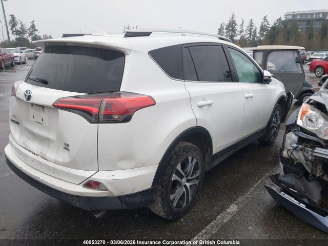 2T3BFREV0GW473953 Toyota RAV4 LE