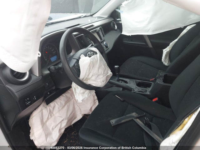 2T3BFREV0GW473953 Toyota RAV4 LE