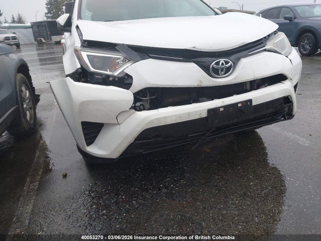 2T3BFREV0GW473953 Toyota RAV4 LE