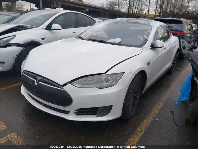 Tesla MODEL S 2015 5YJSA1E25FF102393 Image 2