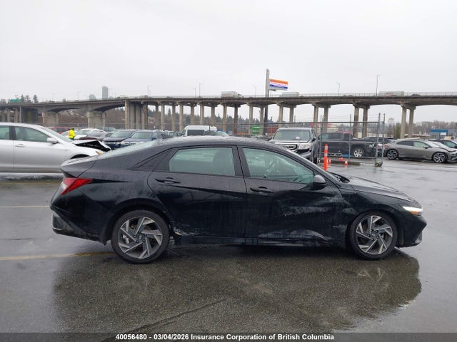 KMHLM4DGXSU887565 Hyundai Elantra Preferred With Tech Package