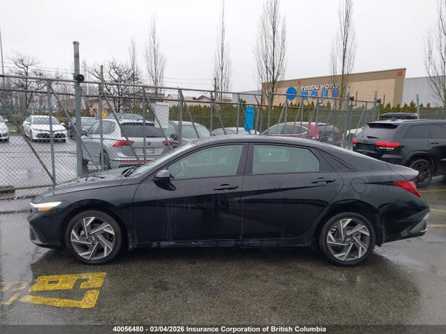 KMHLM4DGXSU887565 Hyundai Elantra Preferred With Tech Package