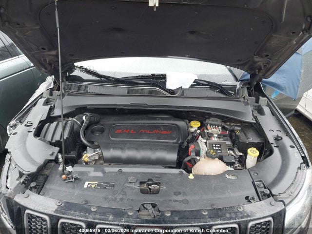 3C4NJDDB6JT128561 Jeep Compass Trailhawk