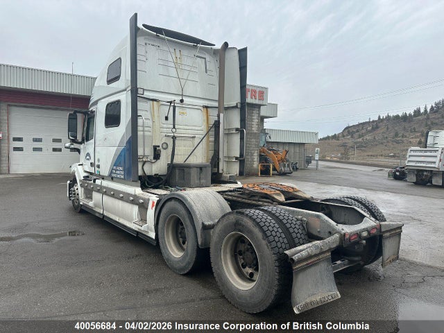 4V4NC9EH5JN887250 Volvo Vn L