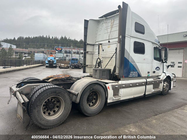 4V4NC9EH5JN887250 Volvo Vn L