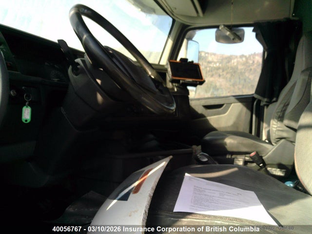 Volvo Vn L 2021 4V4NC9EH4MN268806 Image 8